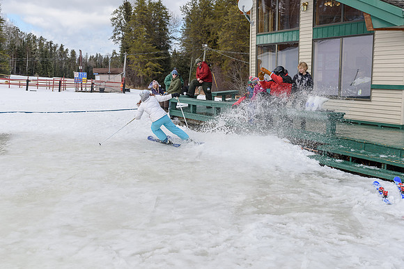 Dryden Skihill SB032915-3-9258