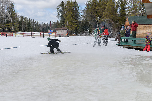 Dryden Skihill SB032915-3-9265
