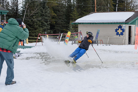 Dryden Skihill SB032915-3-9221