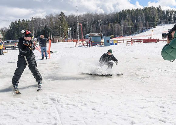 Dryden Skihill SB032915-3-9318