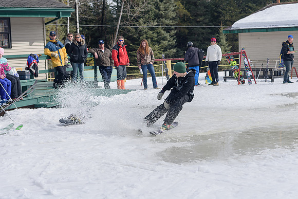 Dryden Skihill SB032915-3-9211