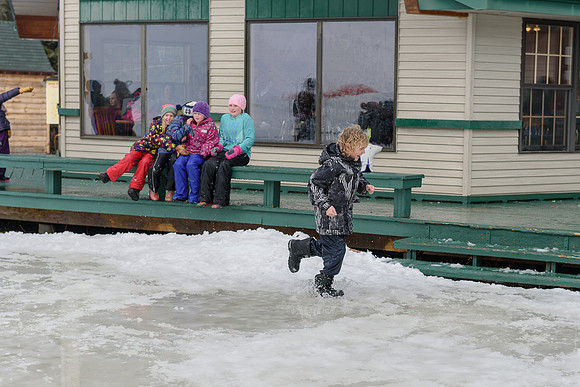 Dryden Skihill SB032915-3-9285