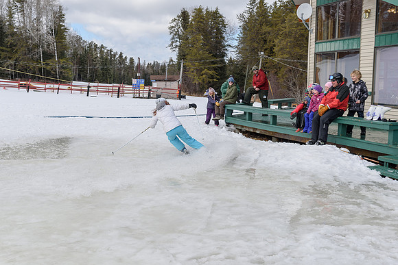 Dryden Skihill SB032915-3-9256