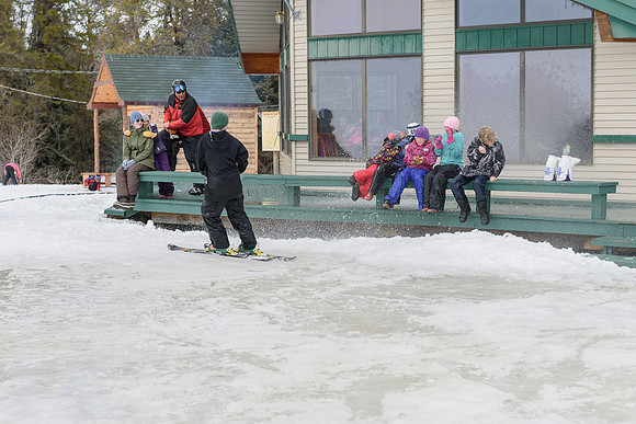 Dryden Skihill SB032915-3-9283