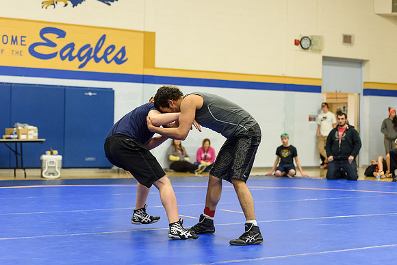 Wrestling DHS 011516-3-2303