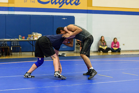 Wrestling DHS 011516-3-2262