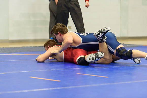 Wrestling DHS 011516-3-2635