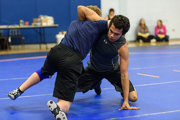 Wrestling DHS 011516-3-2278