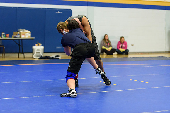 Wrestling DHS 011516-3-2261