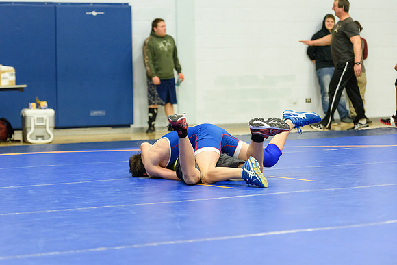 Wrestling DHS 011516-3-2831