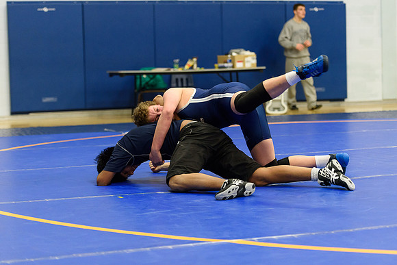 Wrestling DHS 011516-3-2455