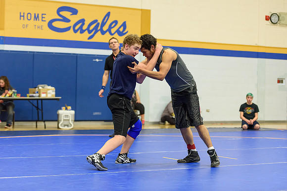 Wrestling DHS 011516-3-2398