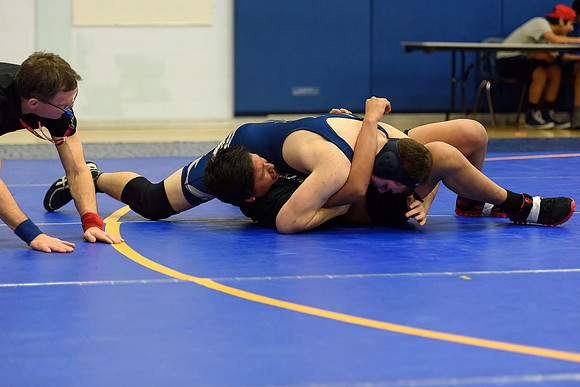 Wrestling DHS 011516-3-4786