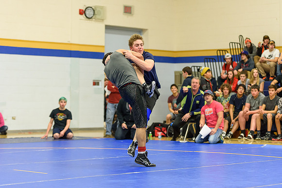 Wrestling DHS 011516-3-2406