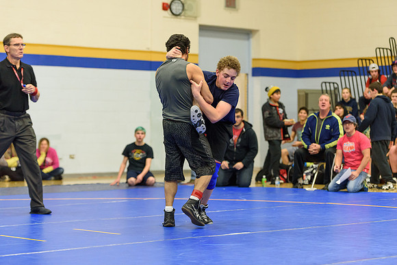 Wrestling DHS 011516-3-2405
