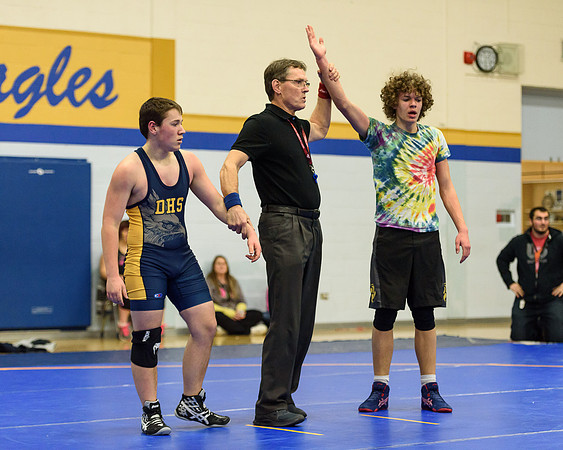 Wrestling DHS 011516-3-2235