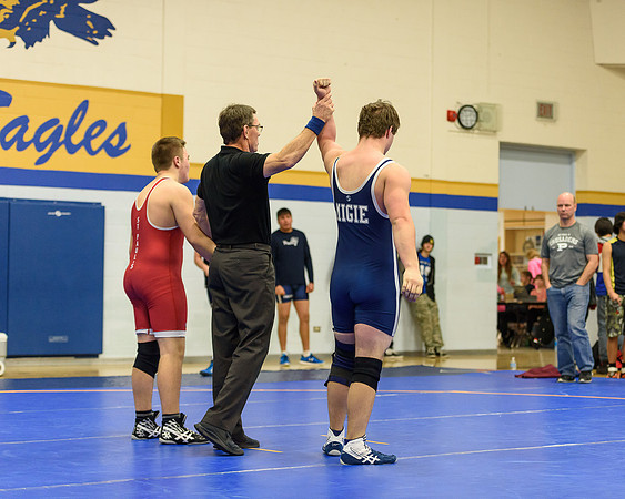 Wrestling DHS 011516-3-2725