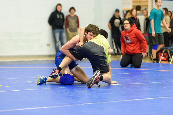 Wrestling DHS 011516-3-2838