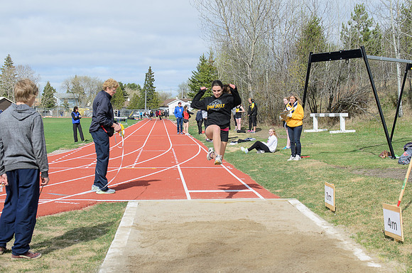 DHS Track NW Invitational 050815-1-2057